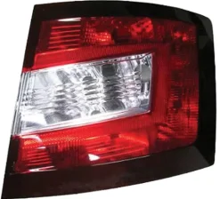 Feu arrière droit pour SKODA FABIA III ph. 1 2015-2018, Mod. 5 portes, Neuf