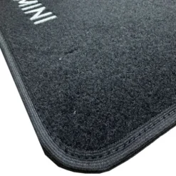 Kit 4 Tapis de sol Auto pour MINI ONE/COOPER F56, 2014-2024, modèle 3 portes, avec sigle MINI, moquette noire, avec CLIPS, Neuf